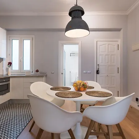 City, Sun And Living *